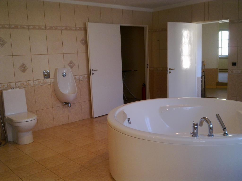 Figaro Villa Ventspils Exterior foto